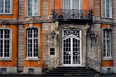 architecture-historically-historic-building-building-facade-houses-facades-castle-dusseldorf (1)